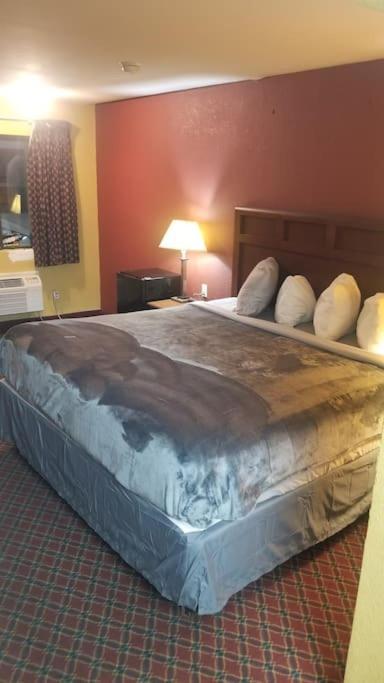 Hotel 2 Queen Beds Hotel Room 106 Wi-Fi Booking Stillwater Exterior foto